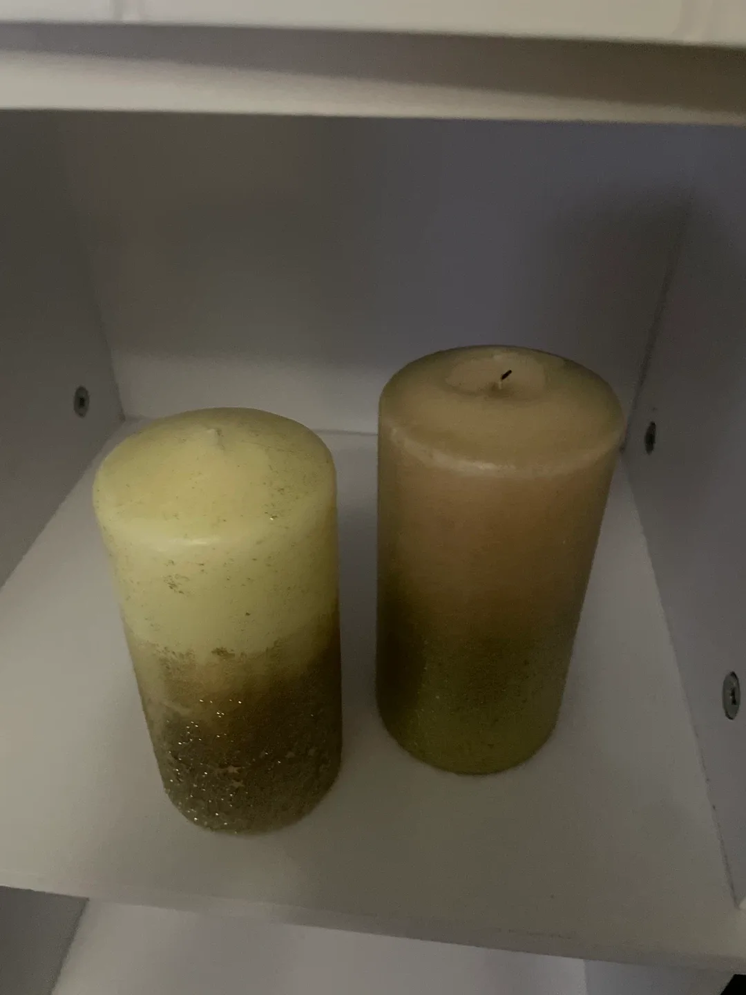 Two Decorative Candles image indicator(2)