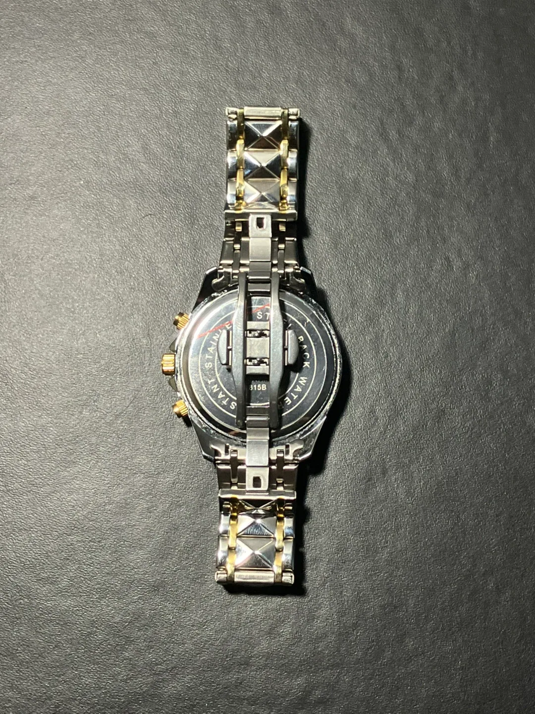 Poedagar Silver & Gold Chronograph Watch image indicator(2)