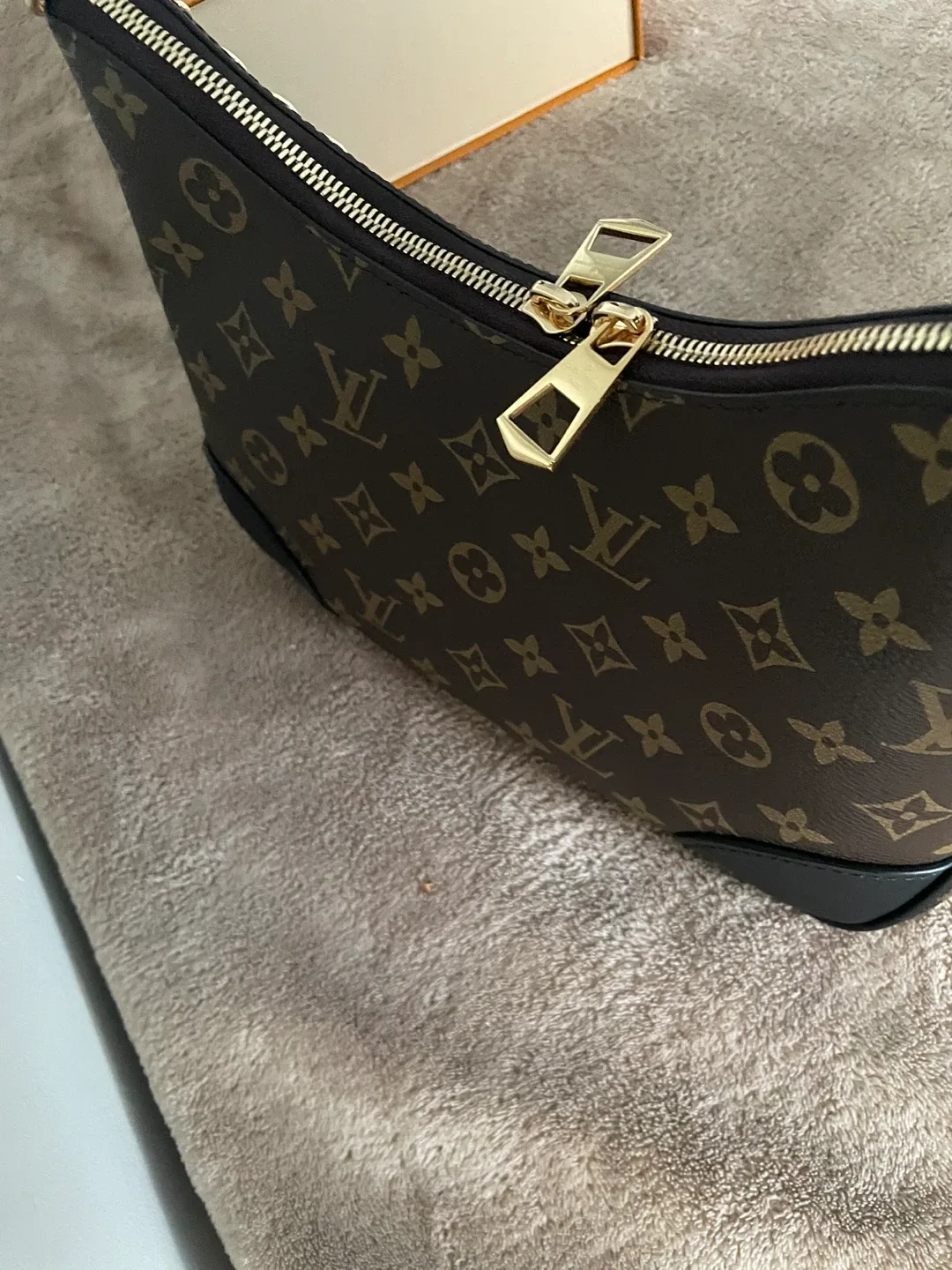 Boulogne Hand bag image indicator(4)