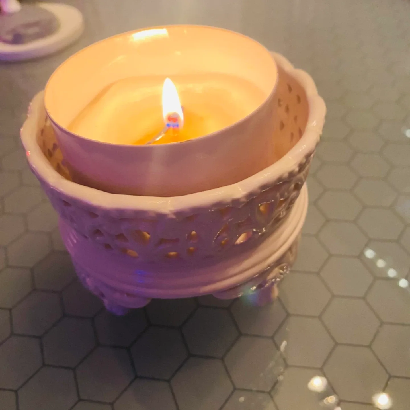 White Abbott Candle Holder image indicator(4)