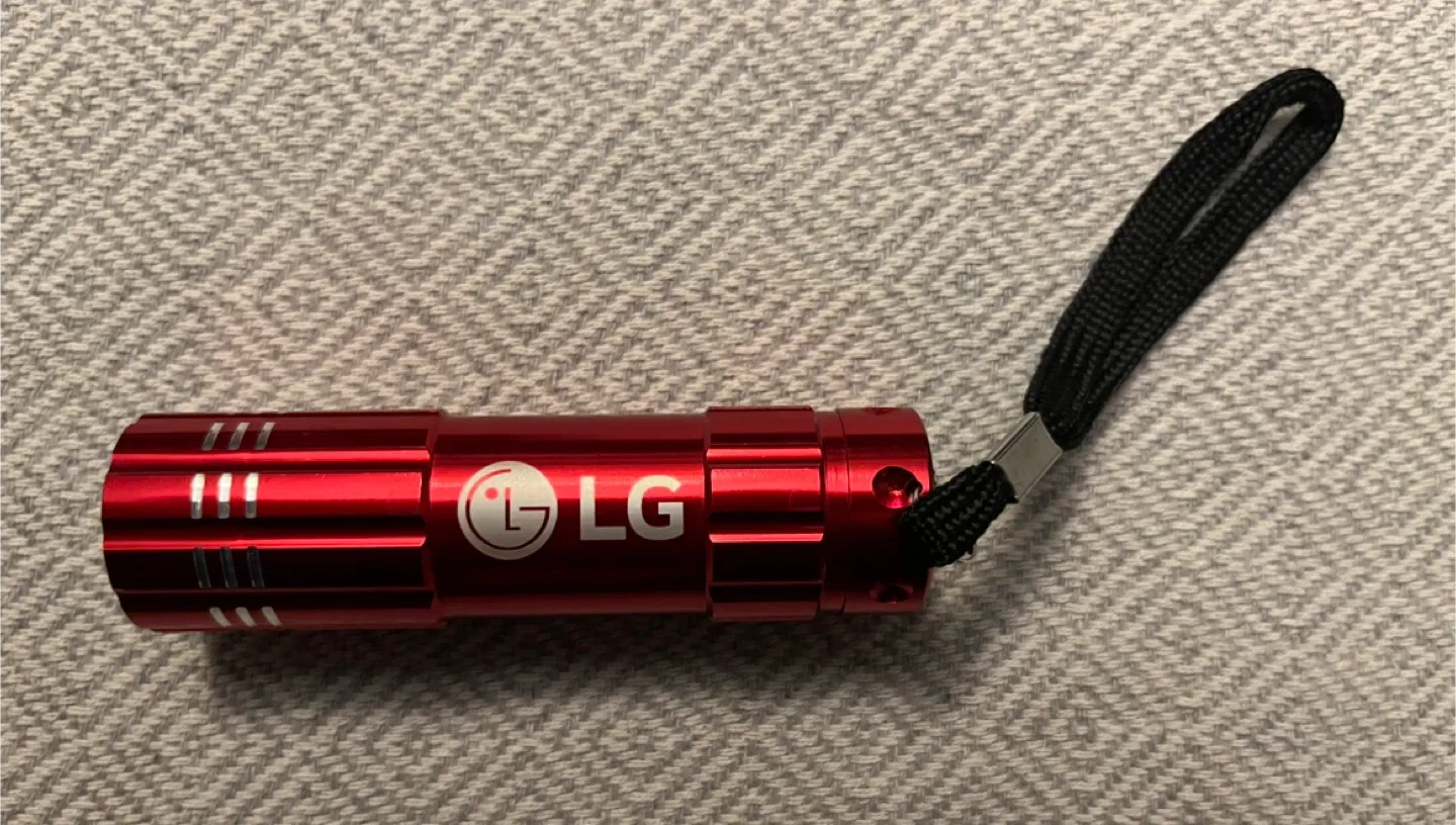 Duramax red Tool Bag with LG Flashlight image indicator(4)