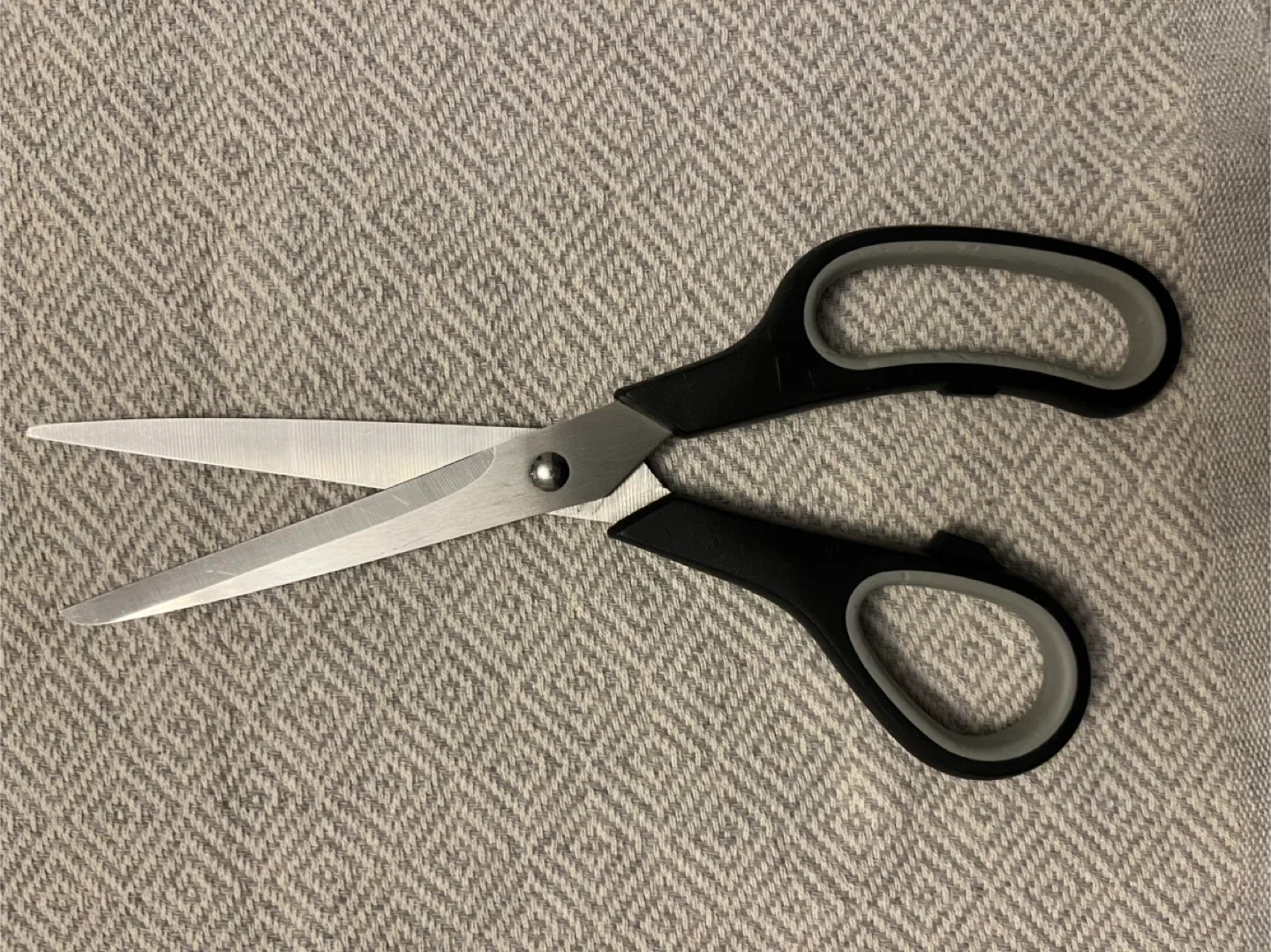 Duramax red Tool Bag with LG Flashlight image indicator(5)