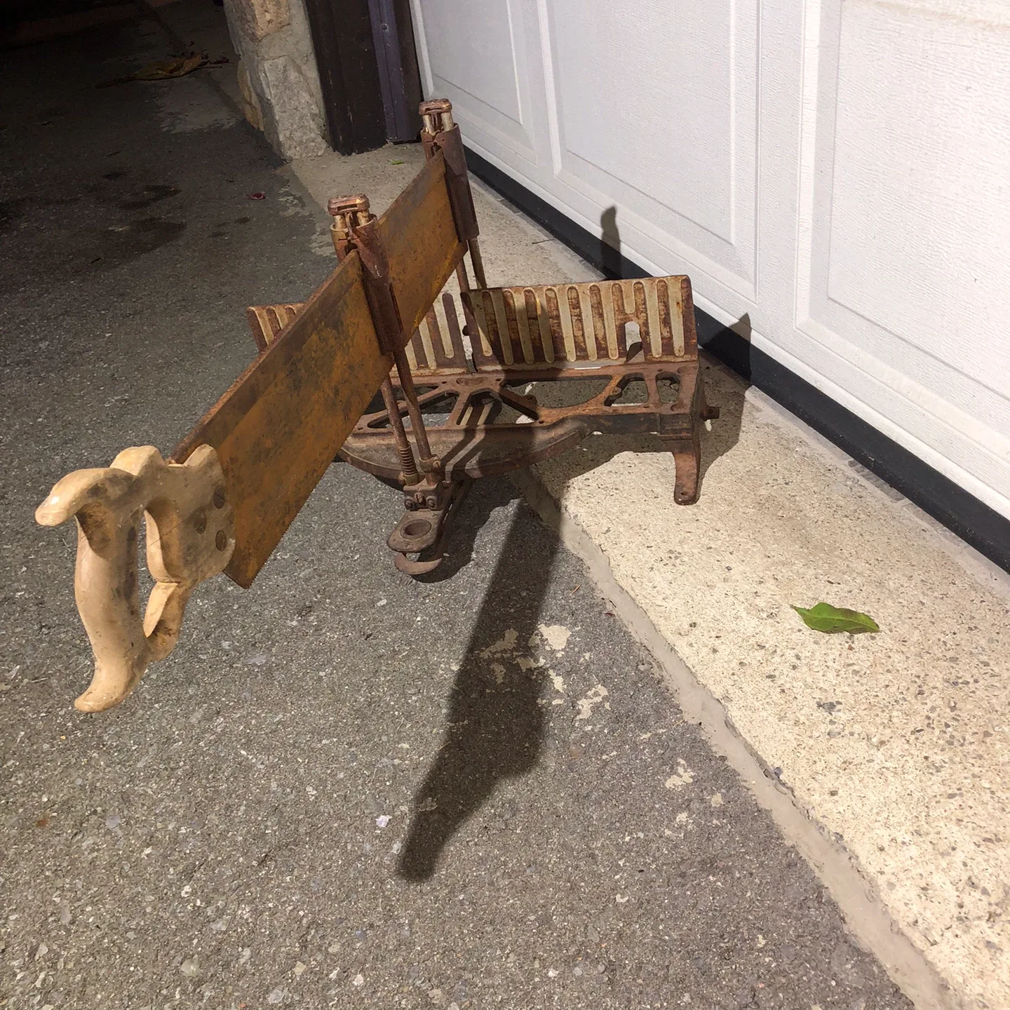 Vintage Stanley Miter Box Saw image indicator(2)