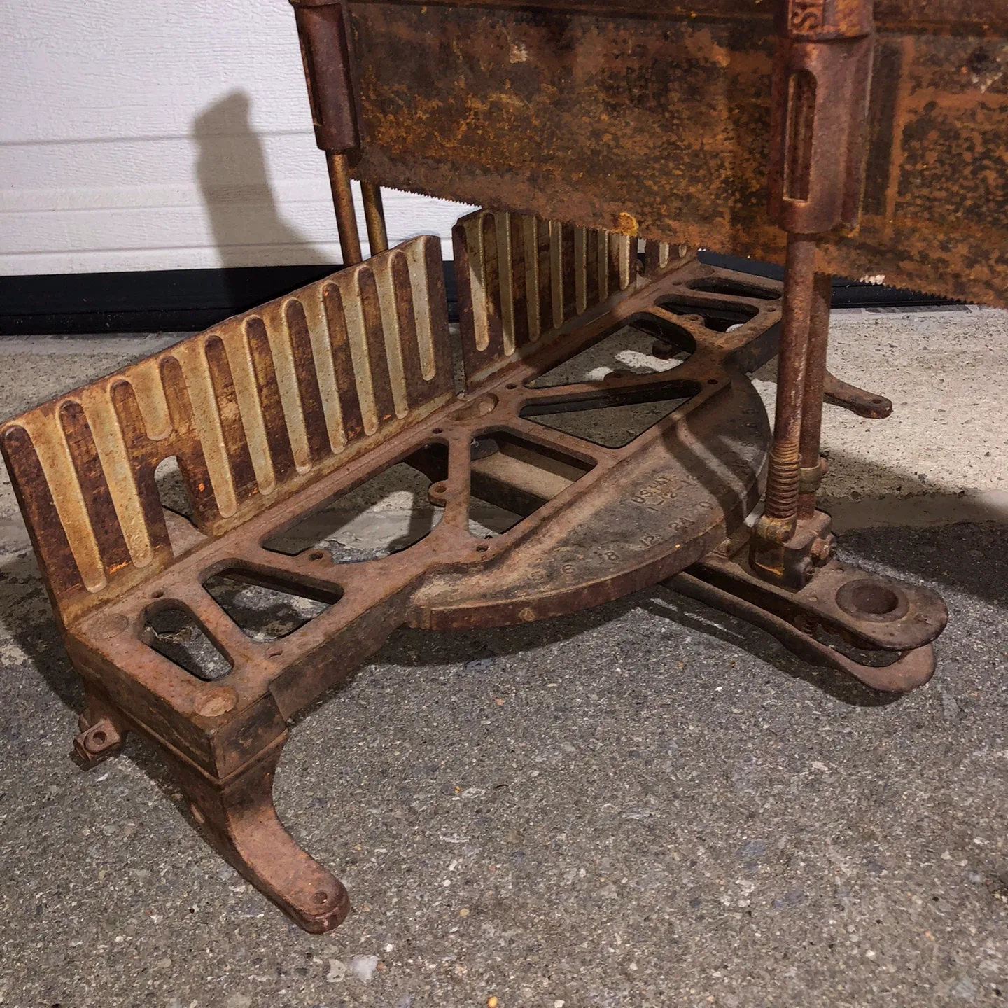 Vintage Stanley Miter Box Saw image indicator(8)