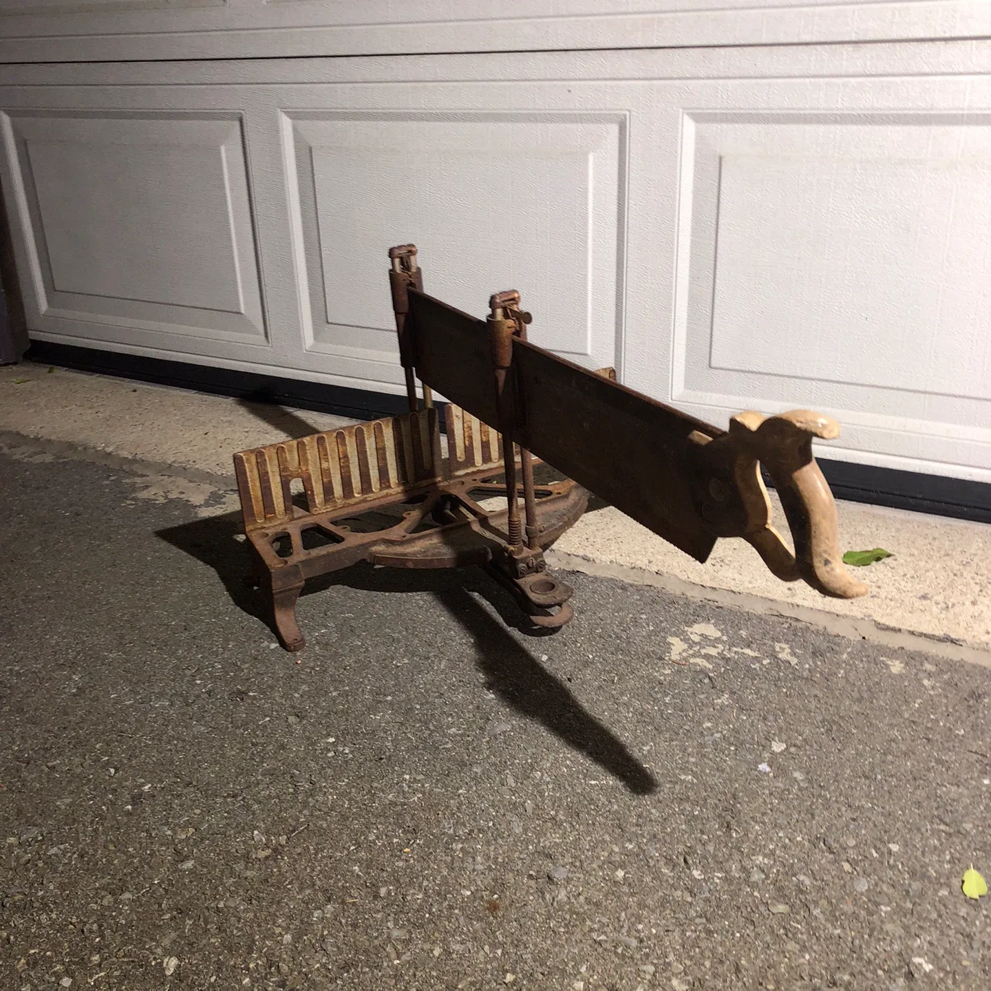 Vintage Stanley Miter Box Saw image indicator(10)