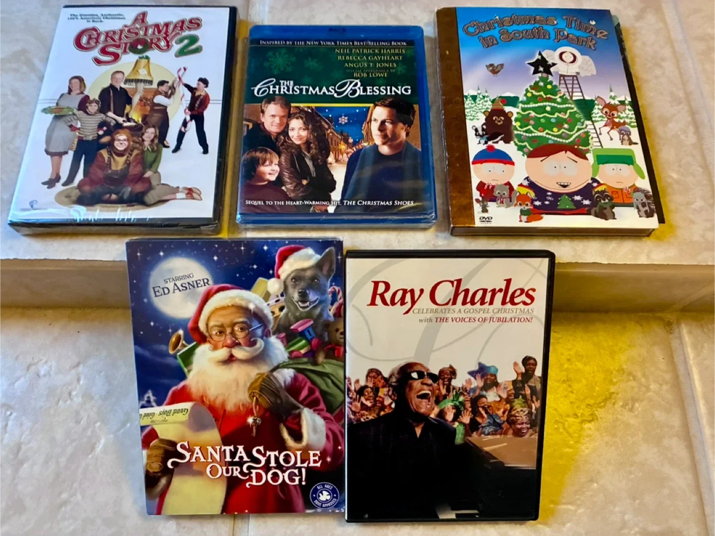 Christmas Vinyl, CDs, and DVDs image indicator(5)