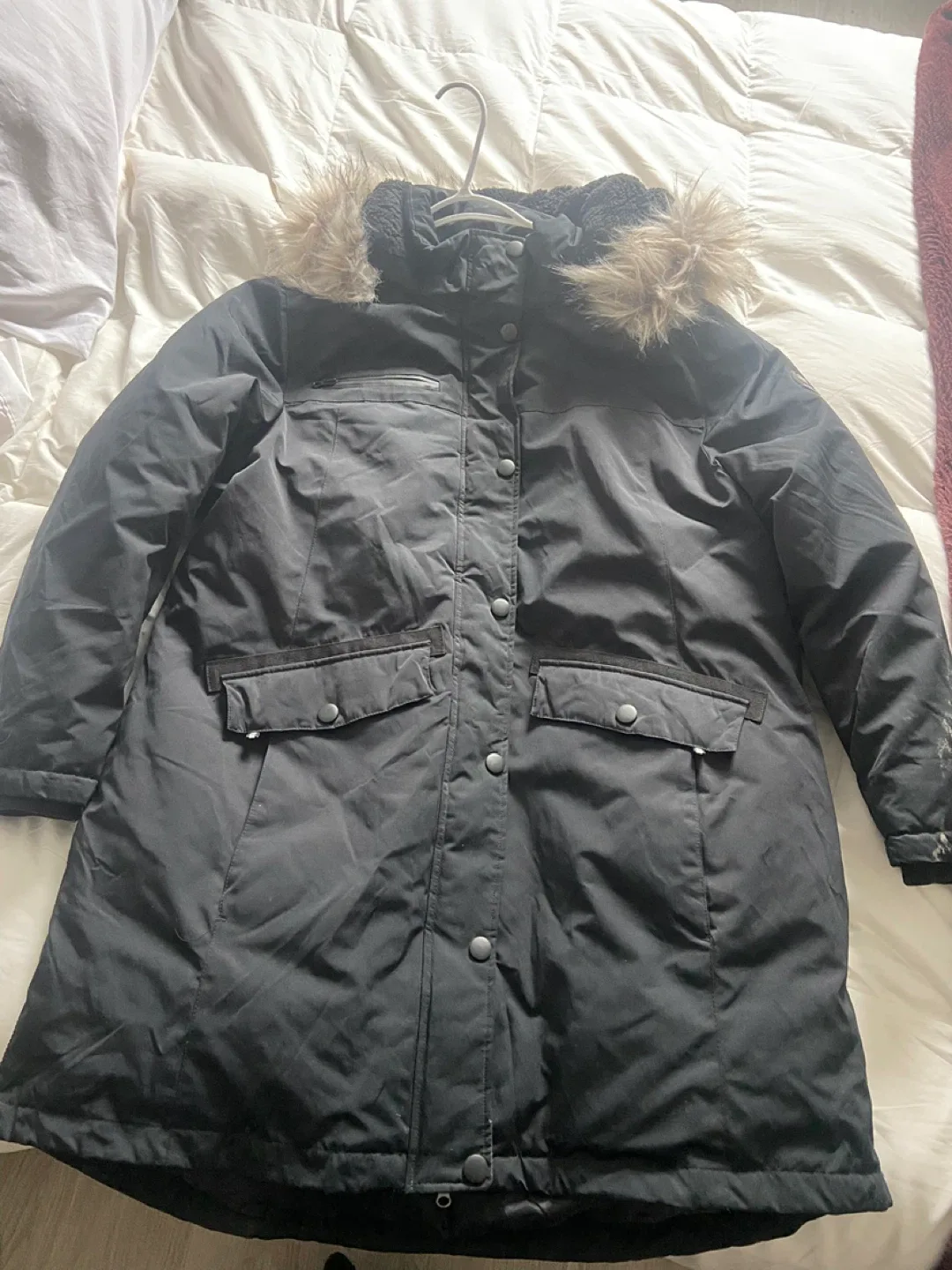 Like new sz 2x parka ladies  black image indicator(2)