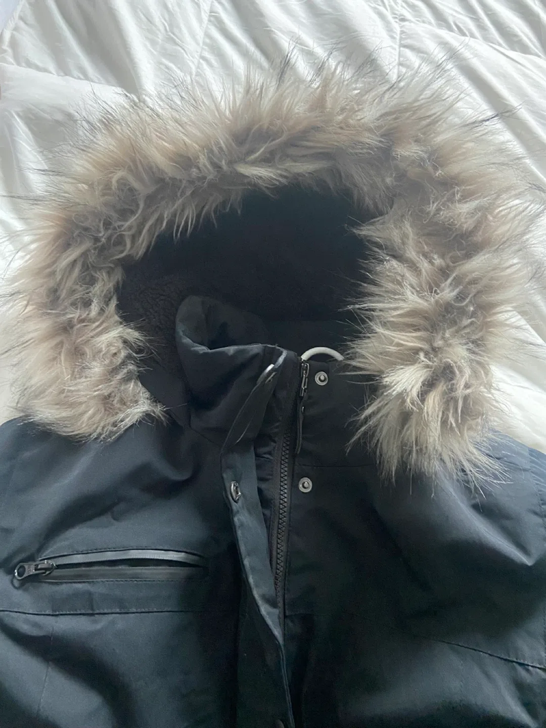 Like new sz 2x parka ladies  black image indicator(6)