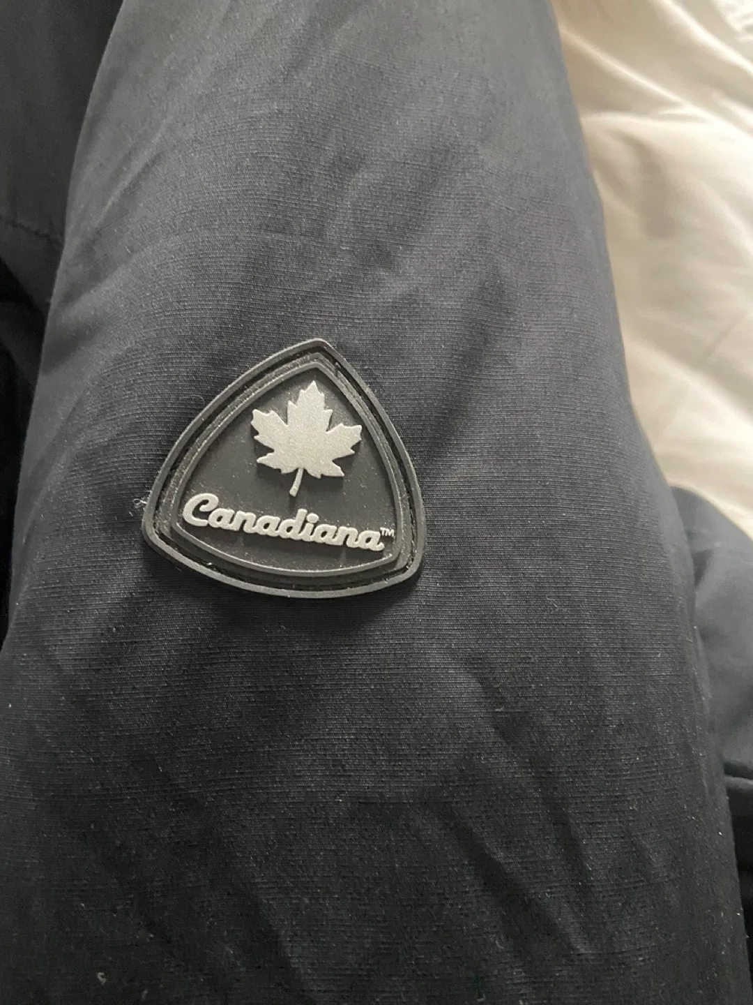 Like new sz 2x parka ladies  black image indicator(4)