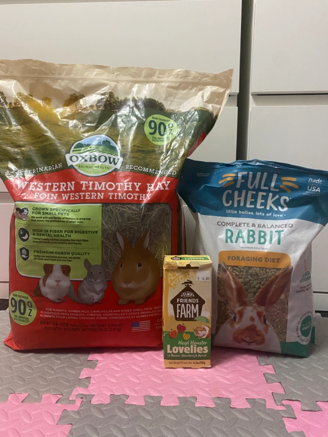 Rabbit food + treats