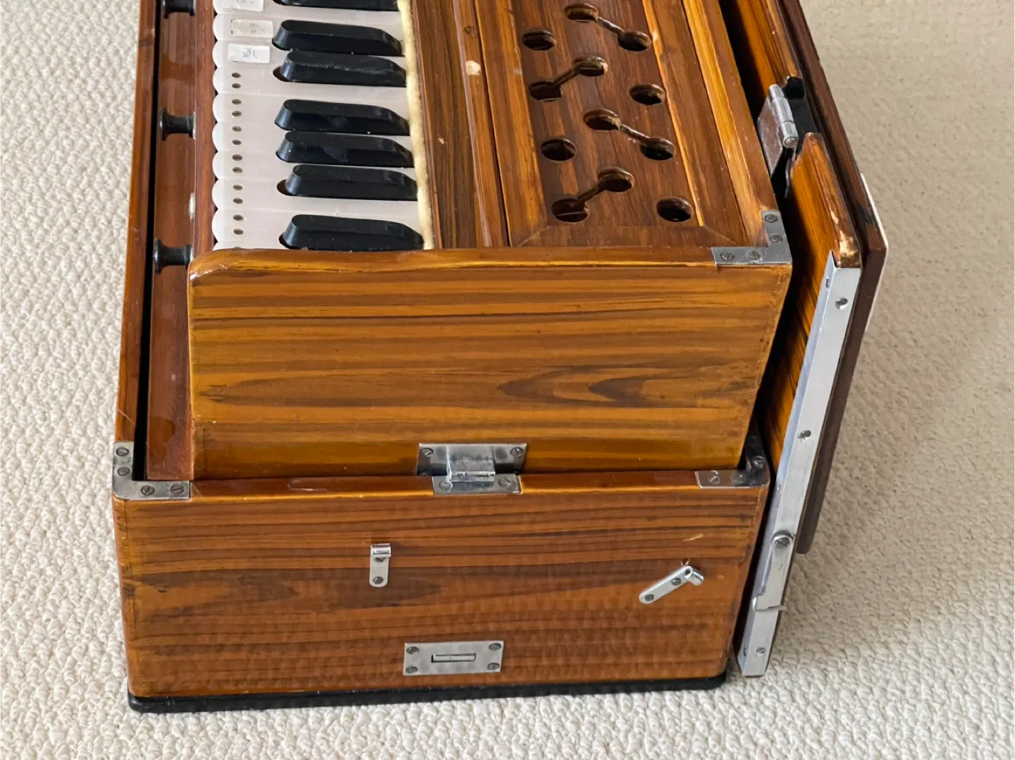 Harmonium image indicator(5)