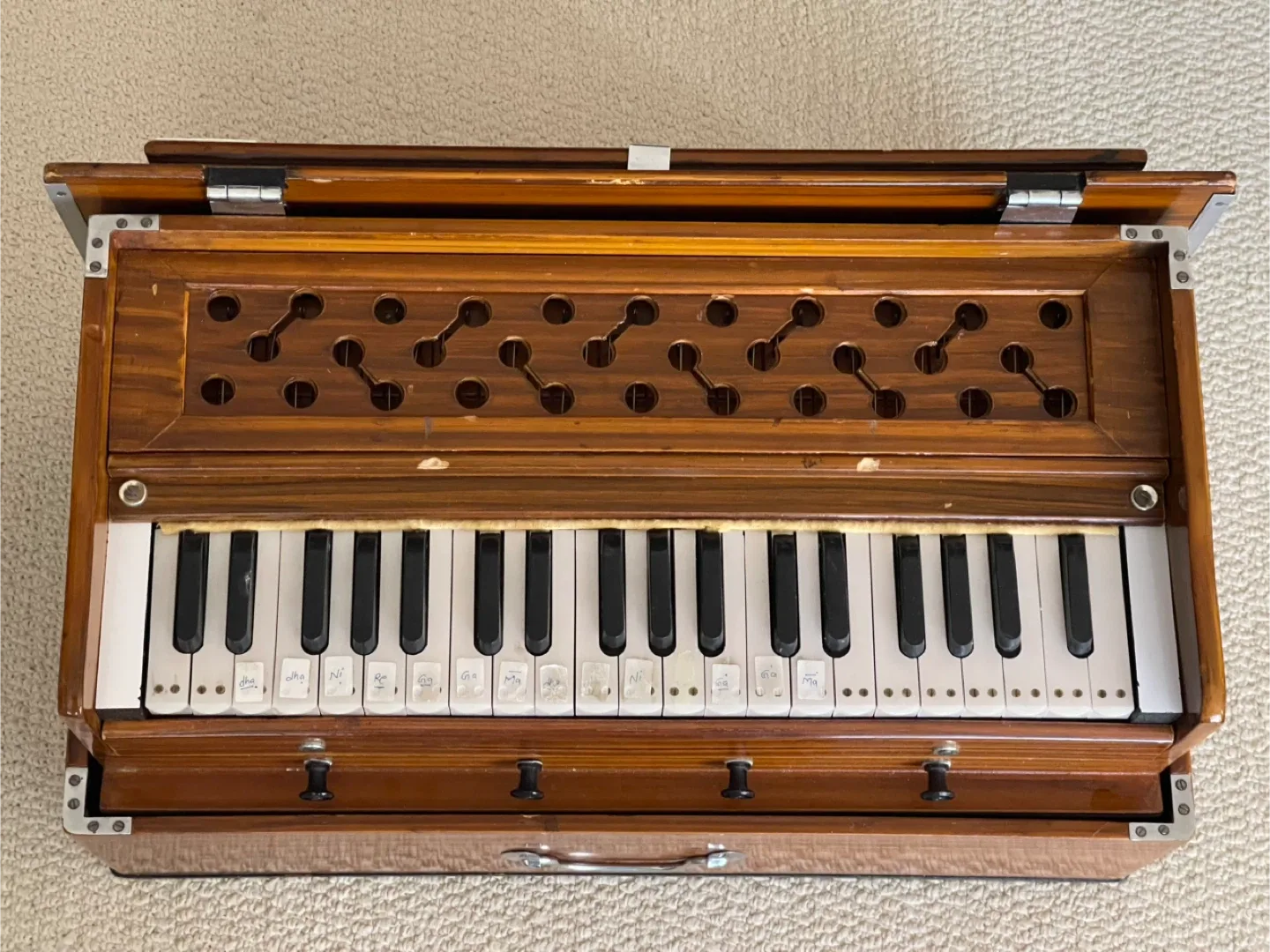 Harmonium image indicator(2)