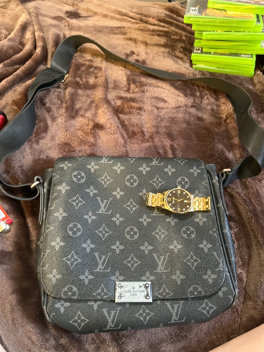 Louis Vuitton Messenger Bag
