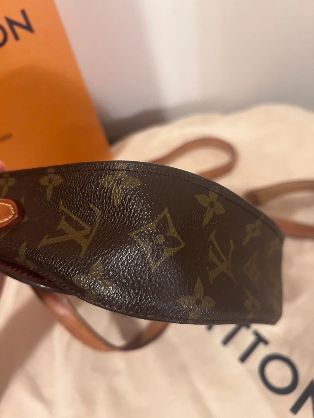 Louis Vuitton Monogram Trotteur Bag image indicator(4)