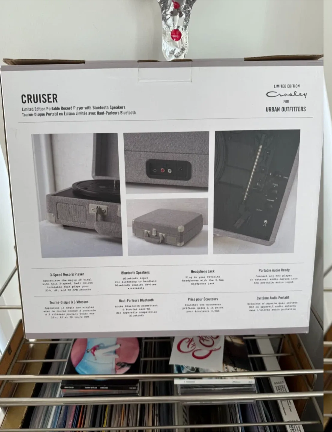 UO Crosley Cruiser Bluetooth Record Player image indicator(2)