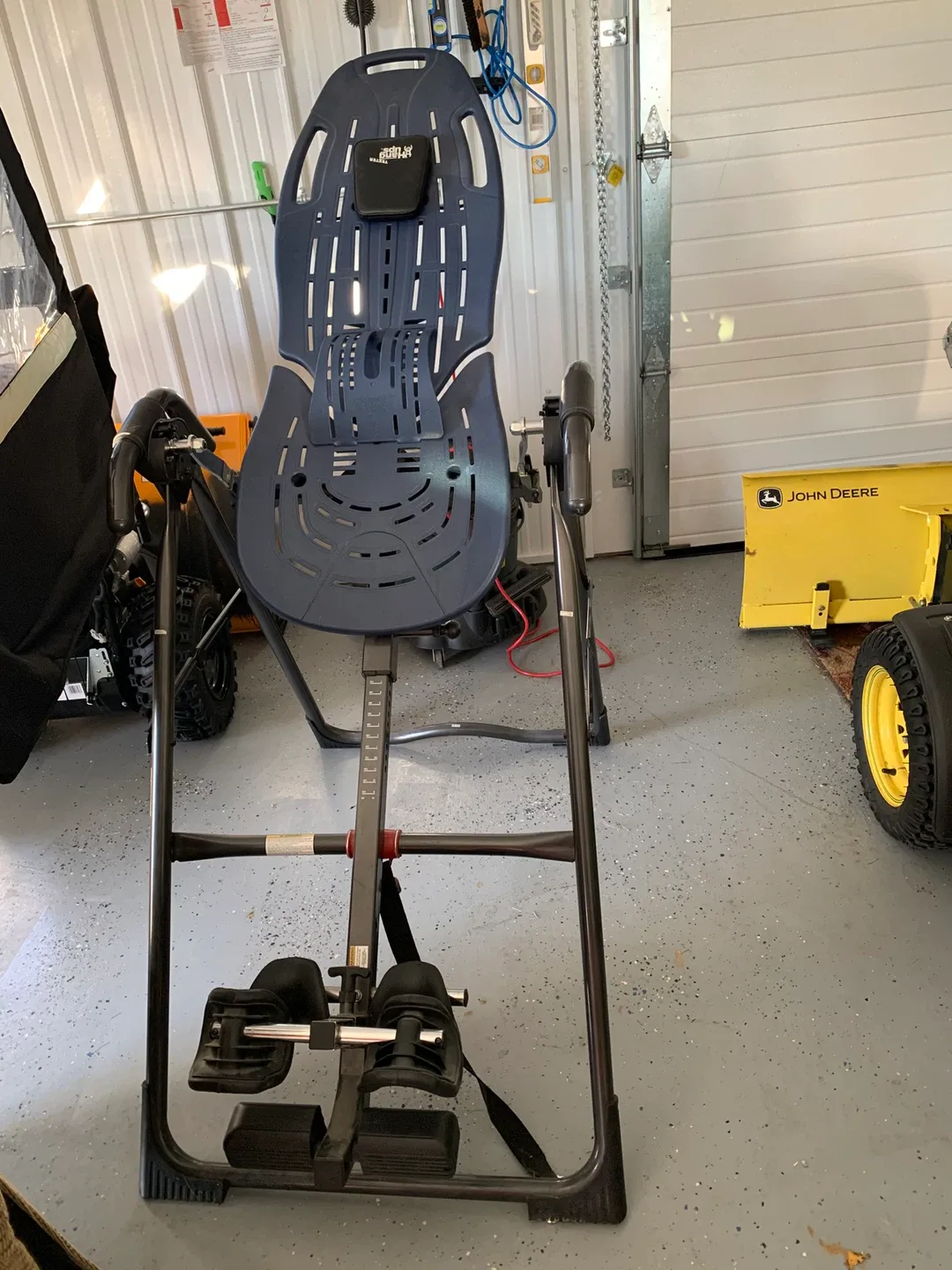 Teeter Inversion Table Deluxe image indicator(2)