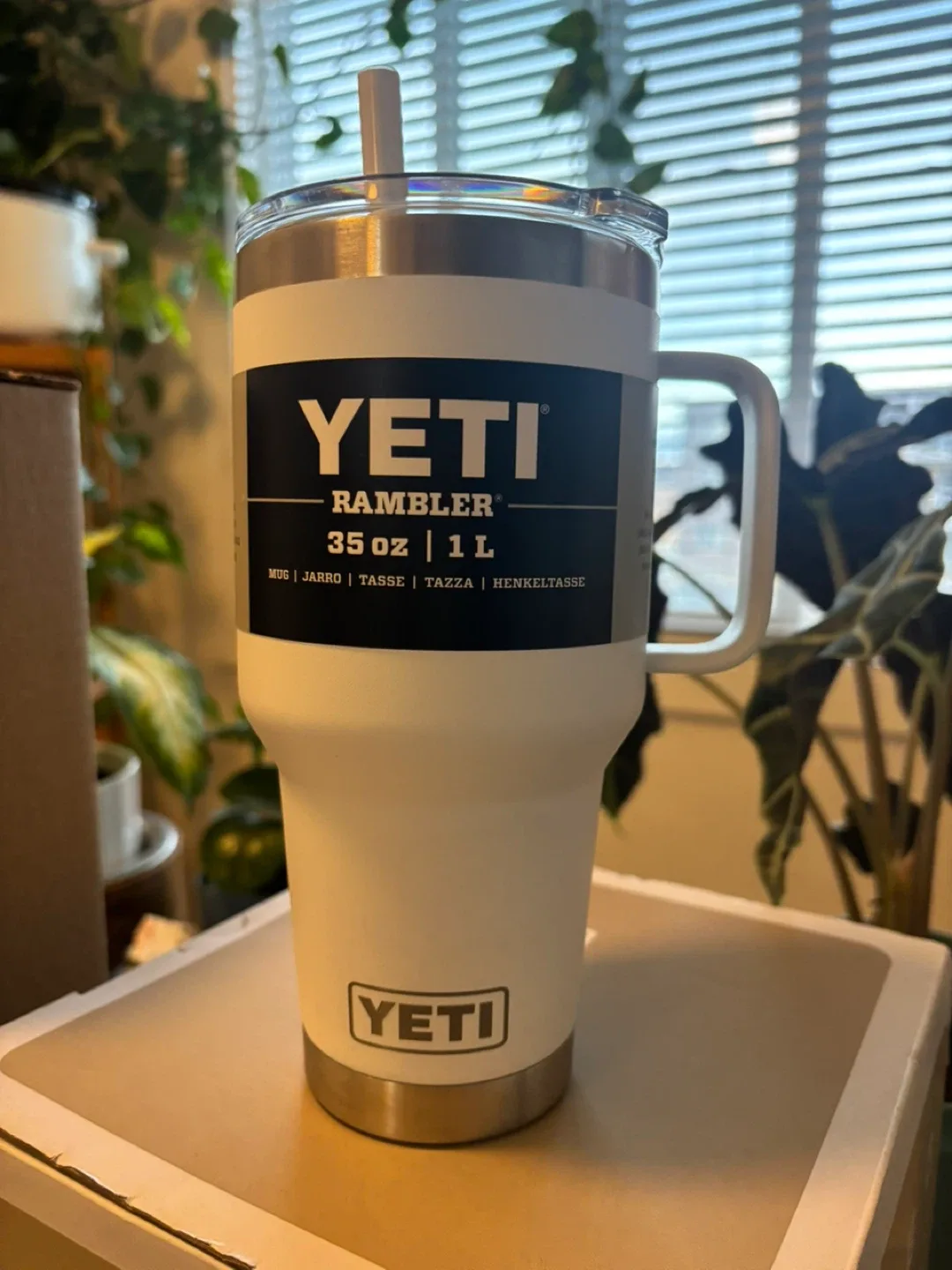 YETI Rambler 35oz Mug with Handle - White thumbnail