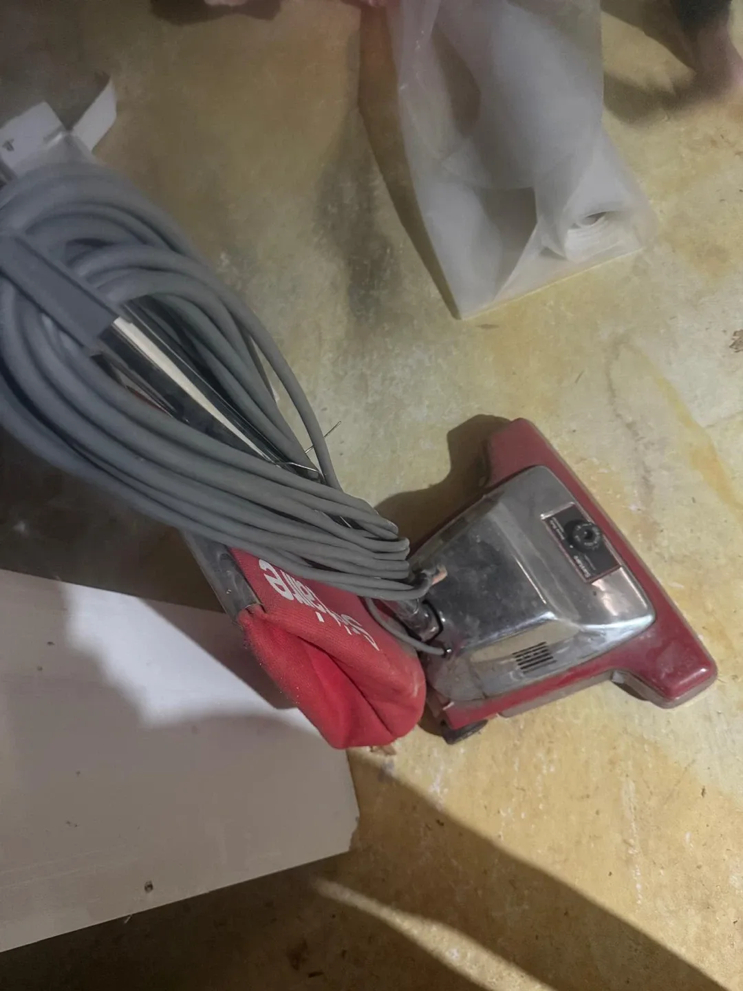 Sanitaire Heavy Duty Vacuum image indicator(2)