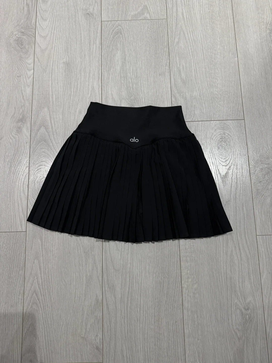 Alo yoga grand slam tennis skirt image indicator(4)
