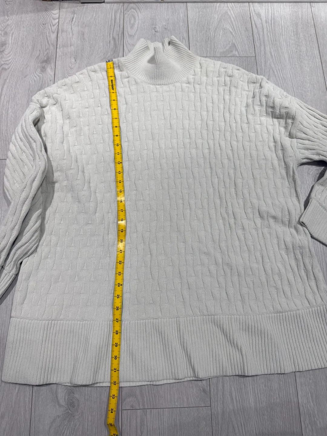 Lululemon cable knit relaxed fit sweater image indicator(5)