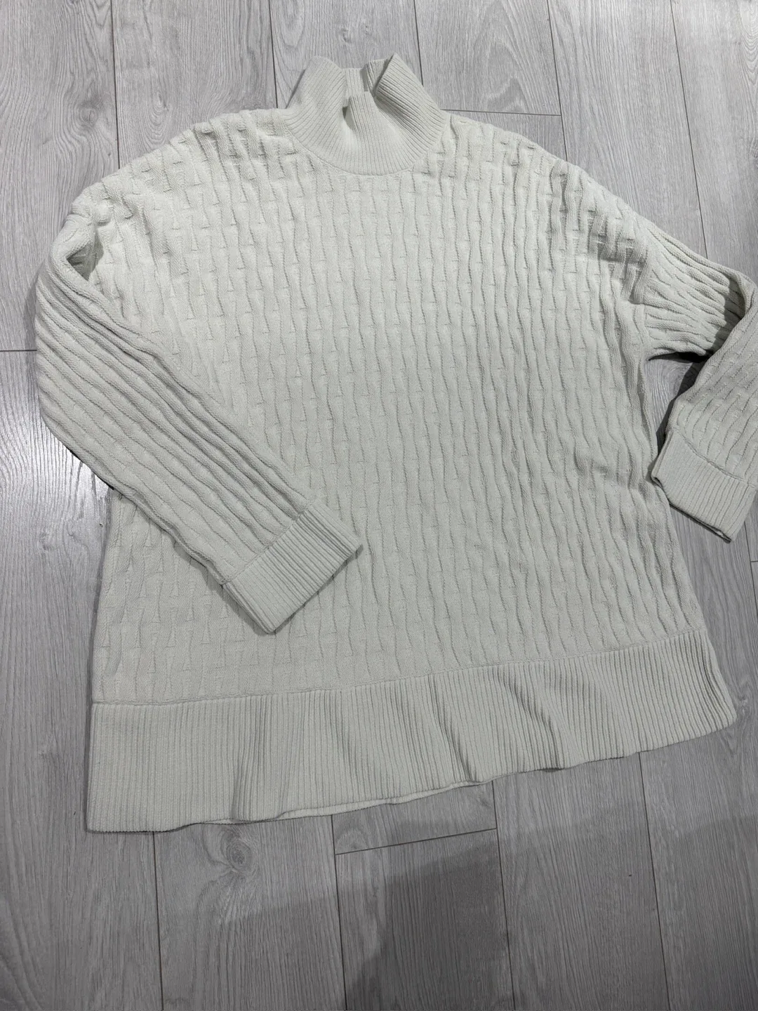 Lululemon cable knit relaxed fit sweater image indicator(2)