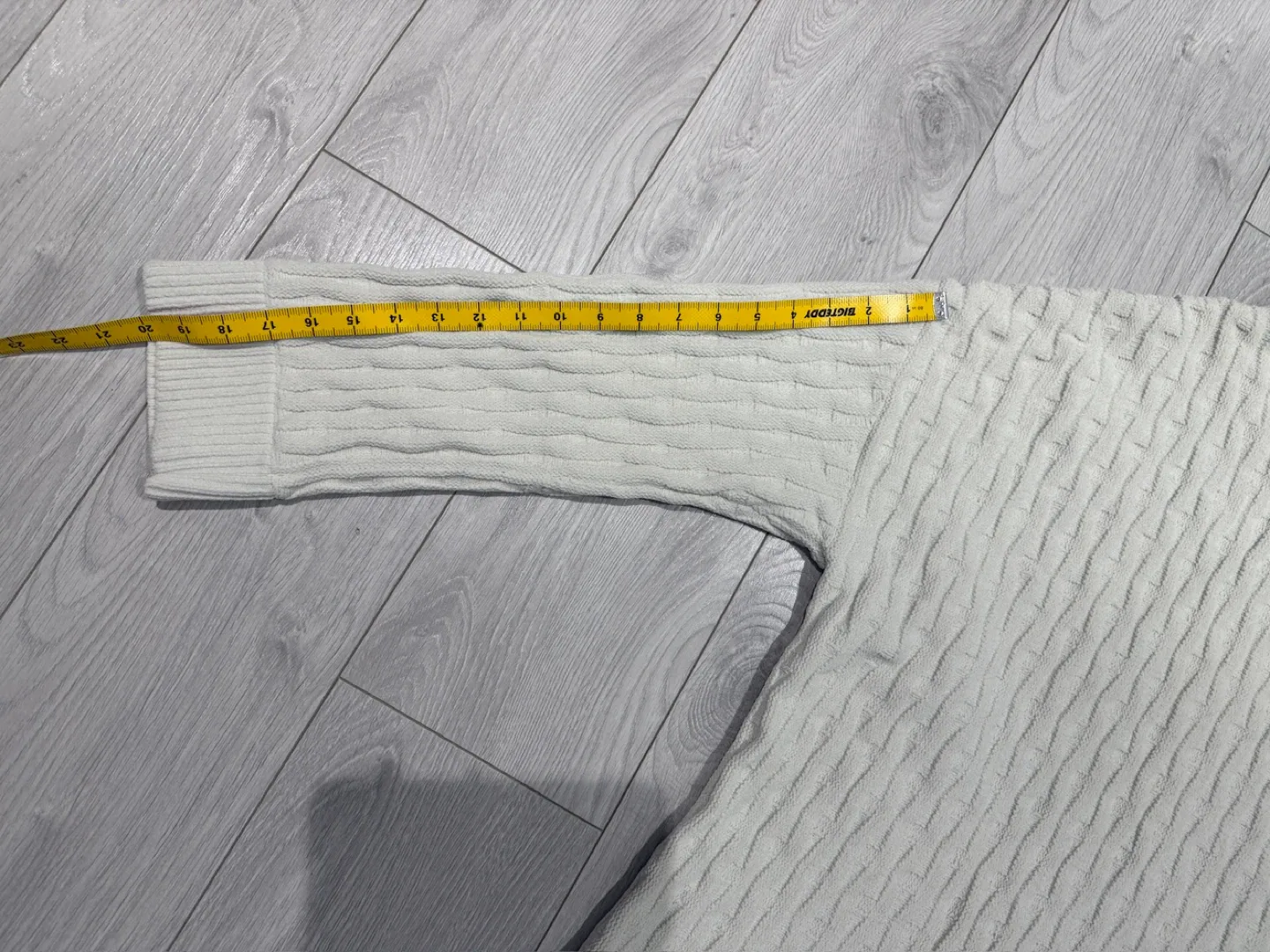 Lululemon cable knit relaxed fit sweater image indicator(6)