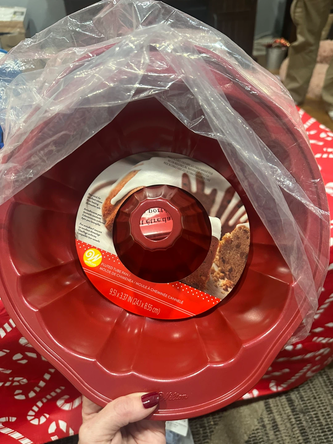 Wilton Christmas Red Fluted Tube Cake Pan & Holiday Loaf Pan - photo 3