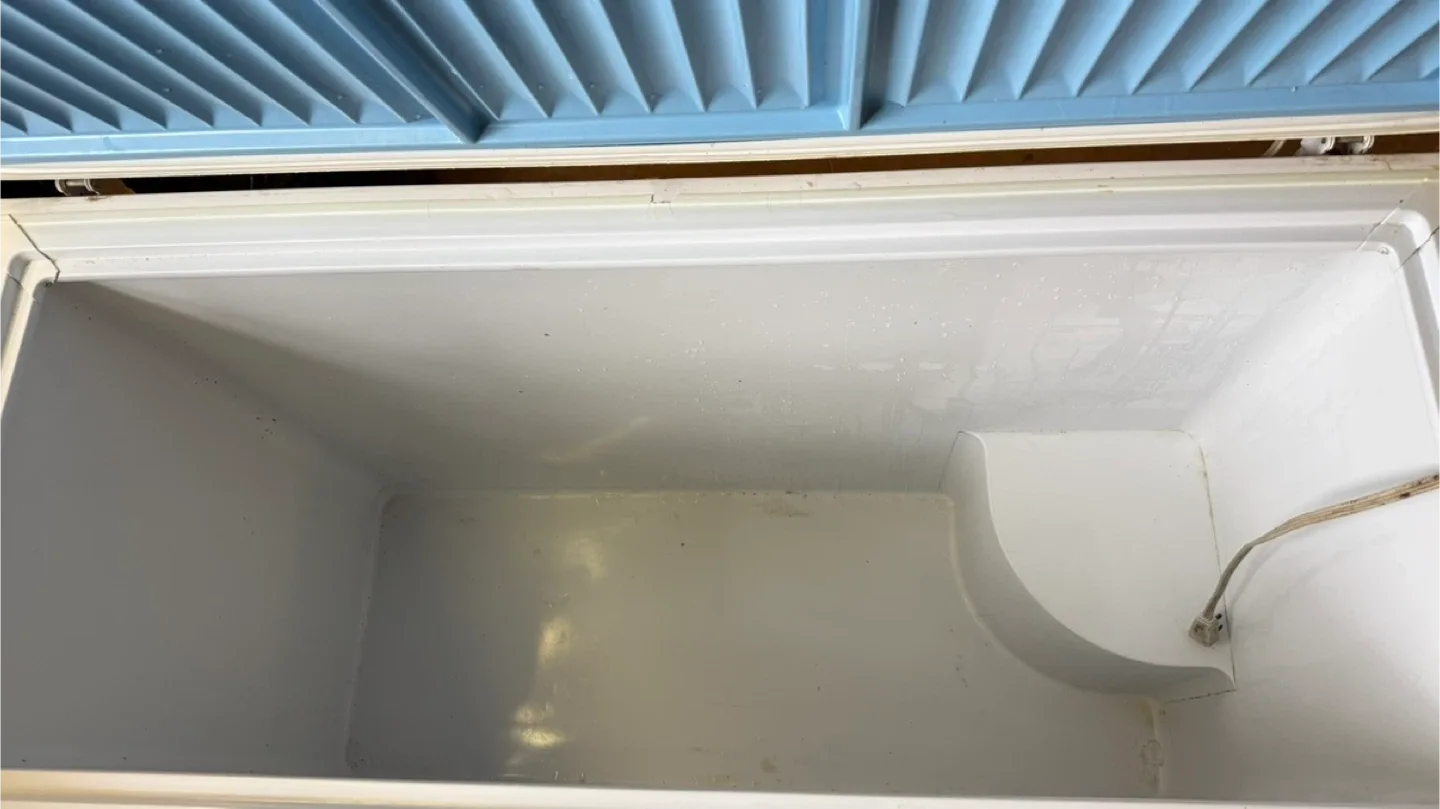 White Chest Freezer image indicator(3)