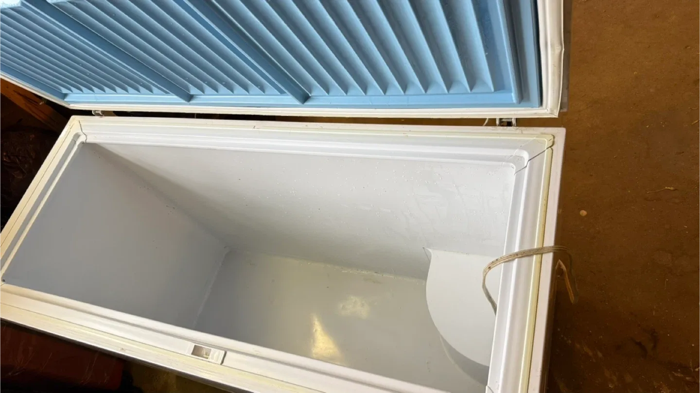 White Chest Freezer image indicator(4)