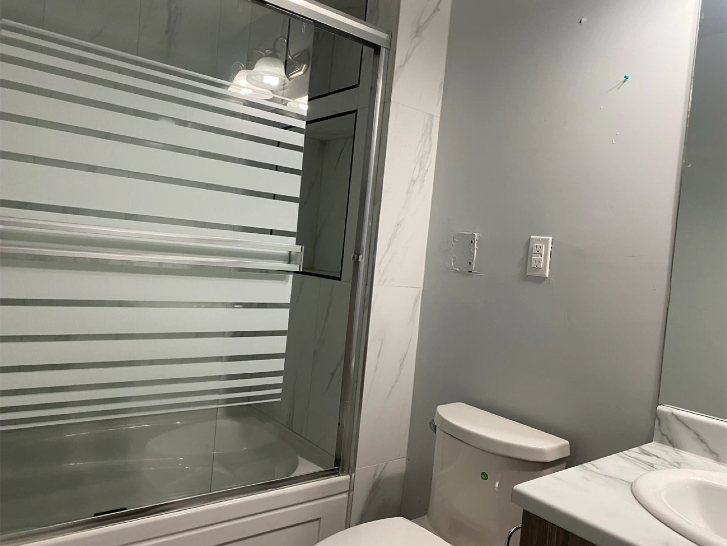 3 bedrooms 2full bathrooms for rent - photo 2