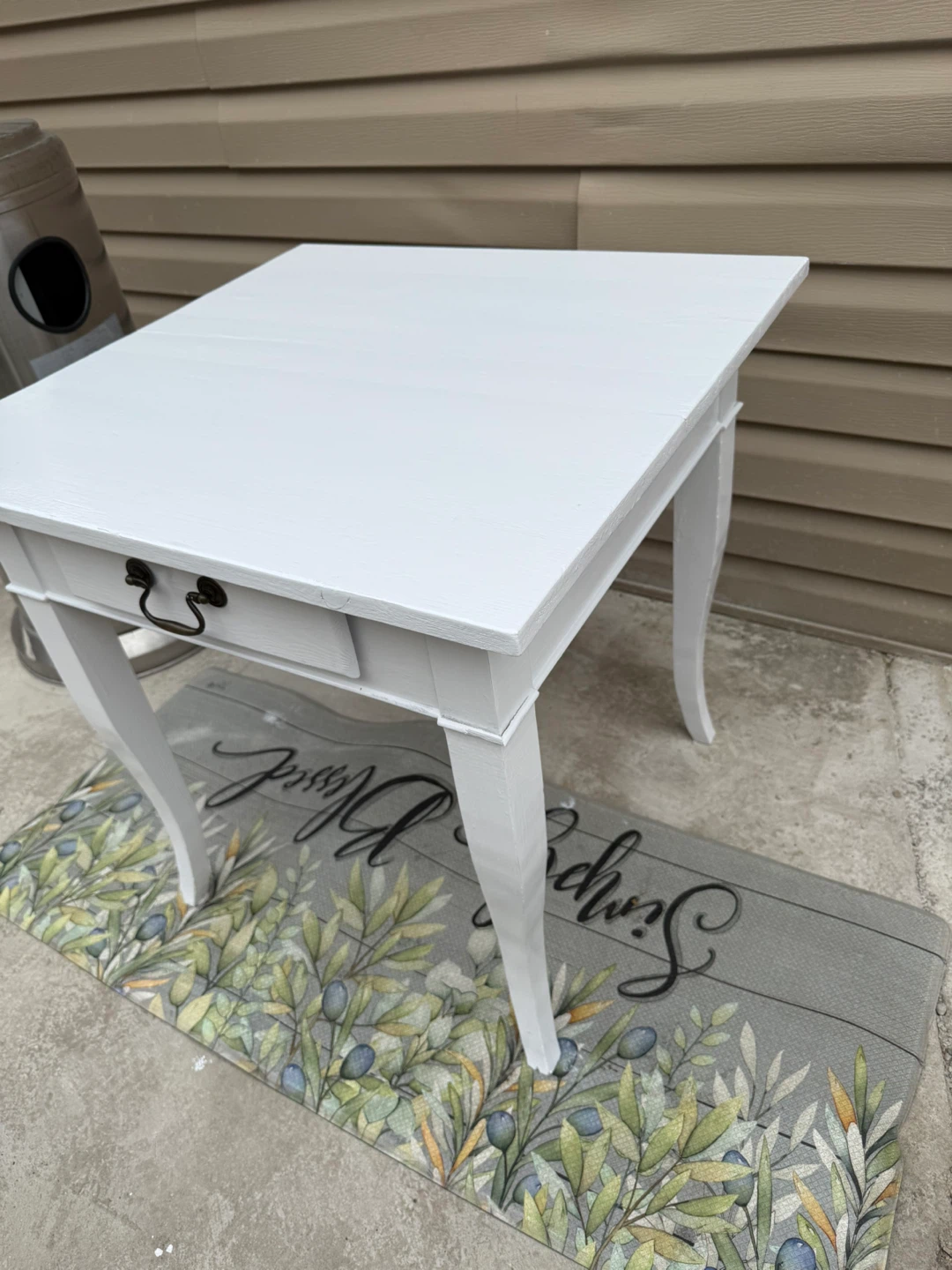 White Painted Side Table w/ Drawer - photo 3