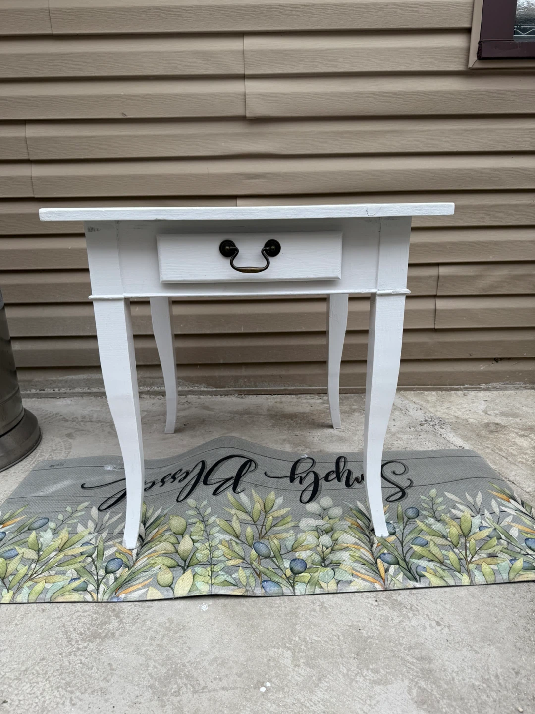 White Painted Side Table w/ Drawer - photo 5