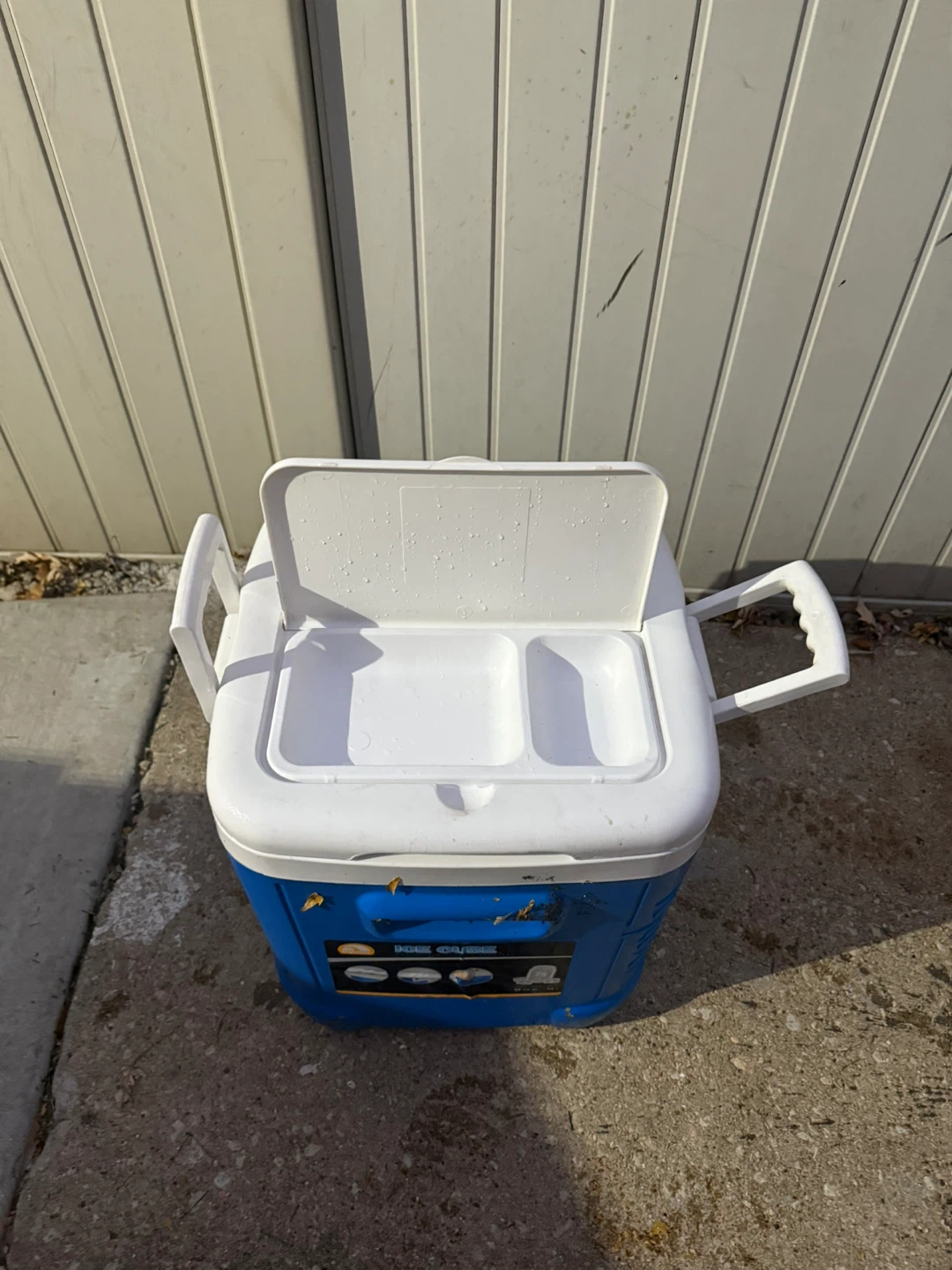 Igloo Ice Cube Cooler - Blue & White - photo 2