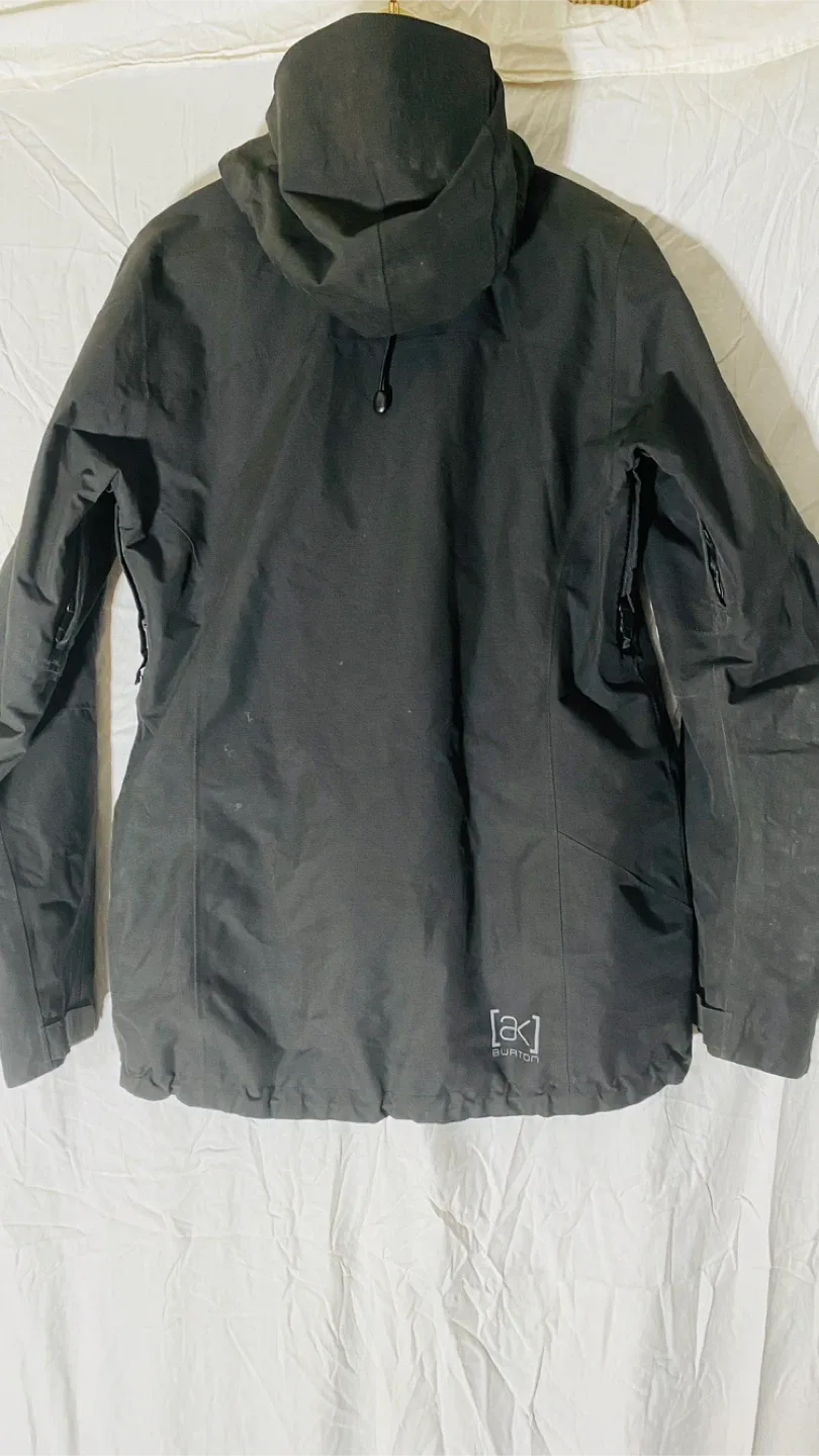 Burton [ak] Gore-Tex Jacket - Medium image indicator(2)