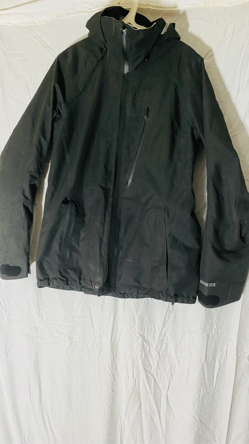 Burton [ak] Gore-Tex Jacket - Medium image indicator(3)