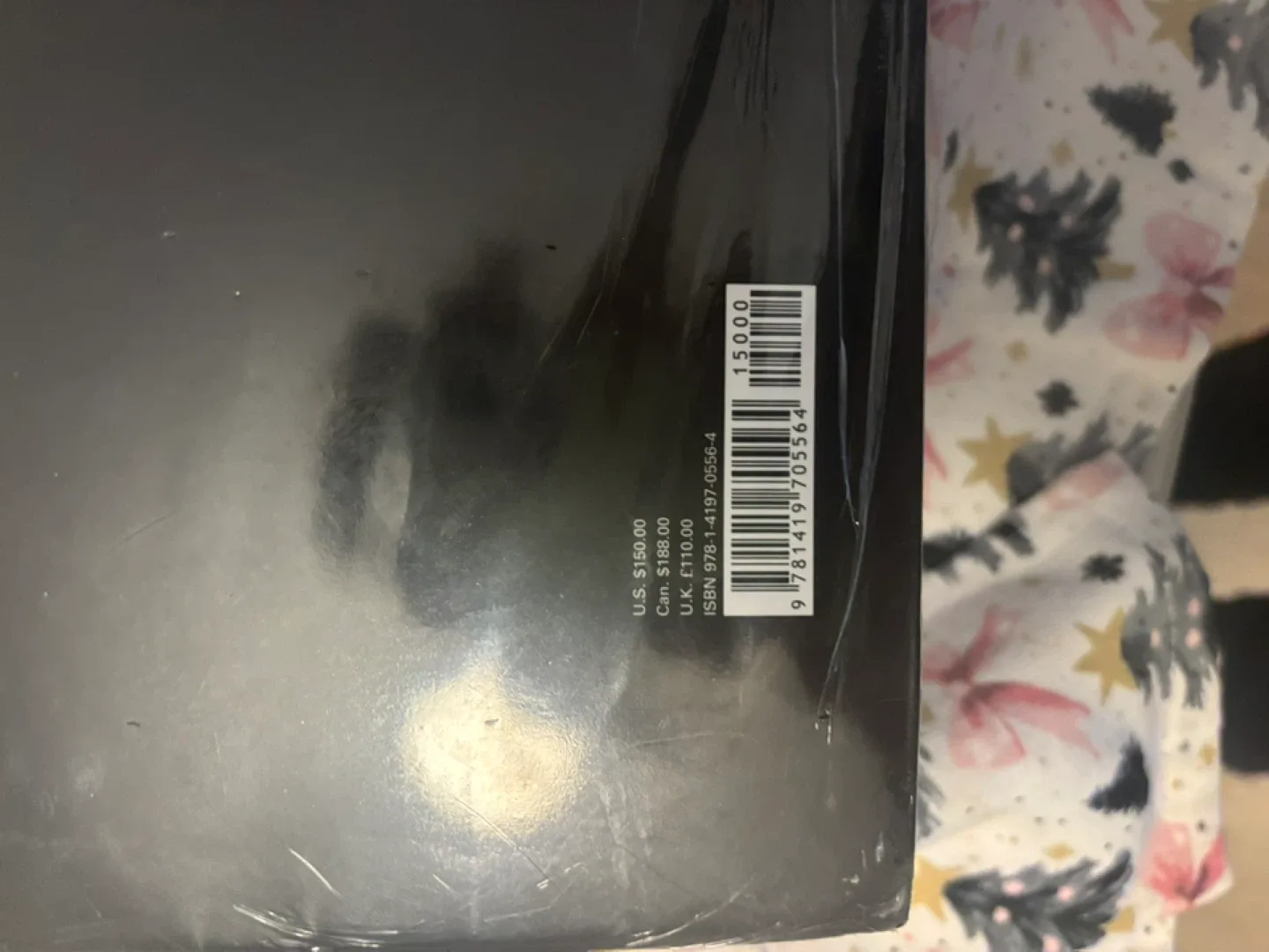 Louis Vuitton: The Birth of Modern Luxury Book image indicator(3)