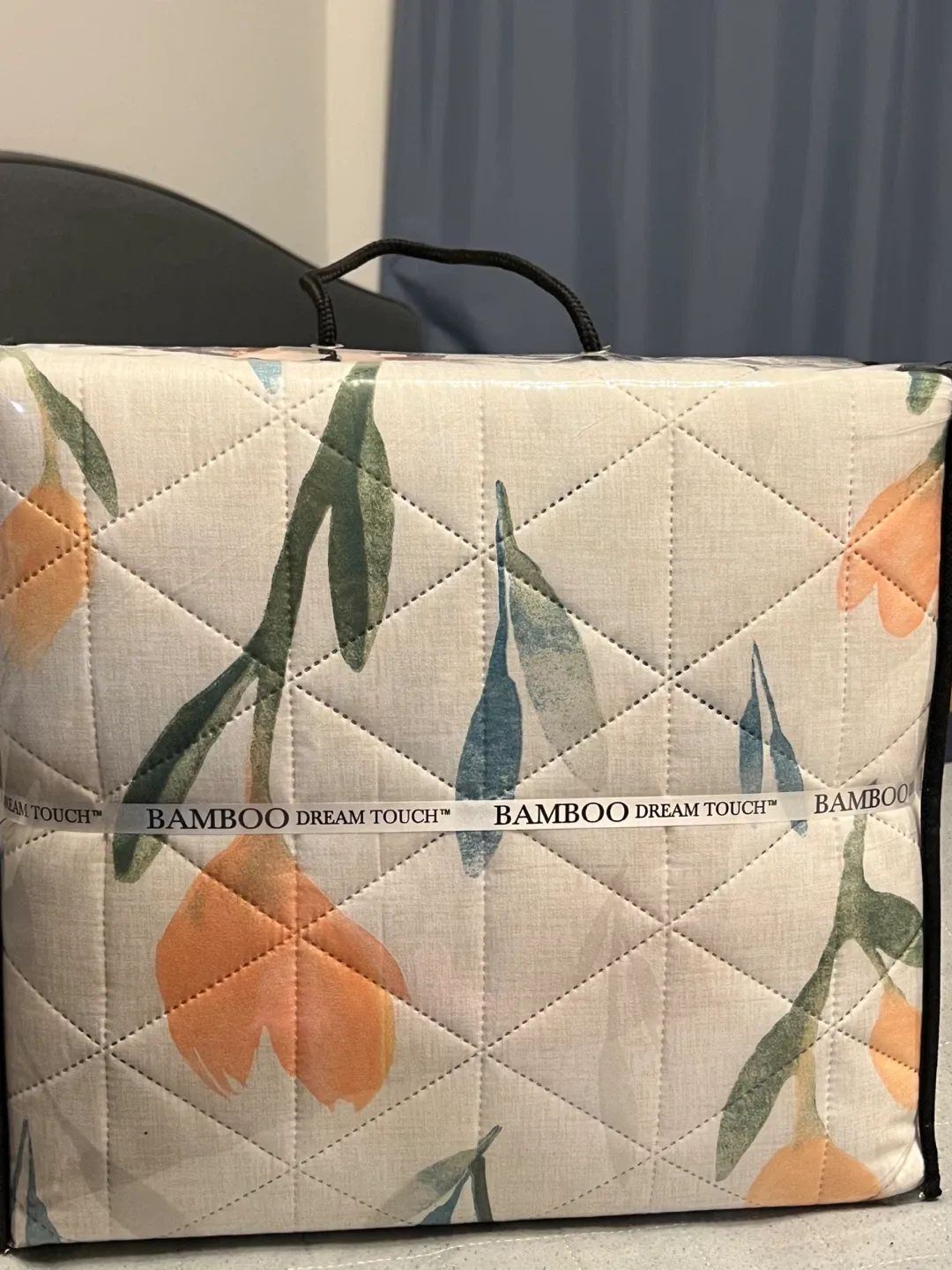 Bamboo Dream Touch Luxury Quilt Set - 4 Piece image indicator(2)