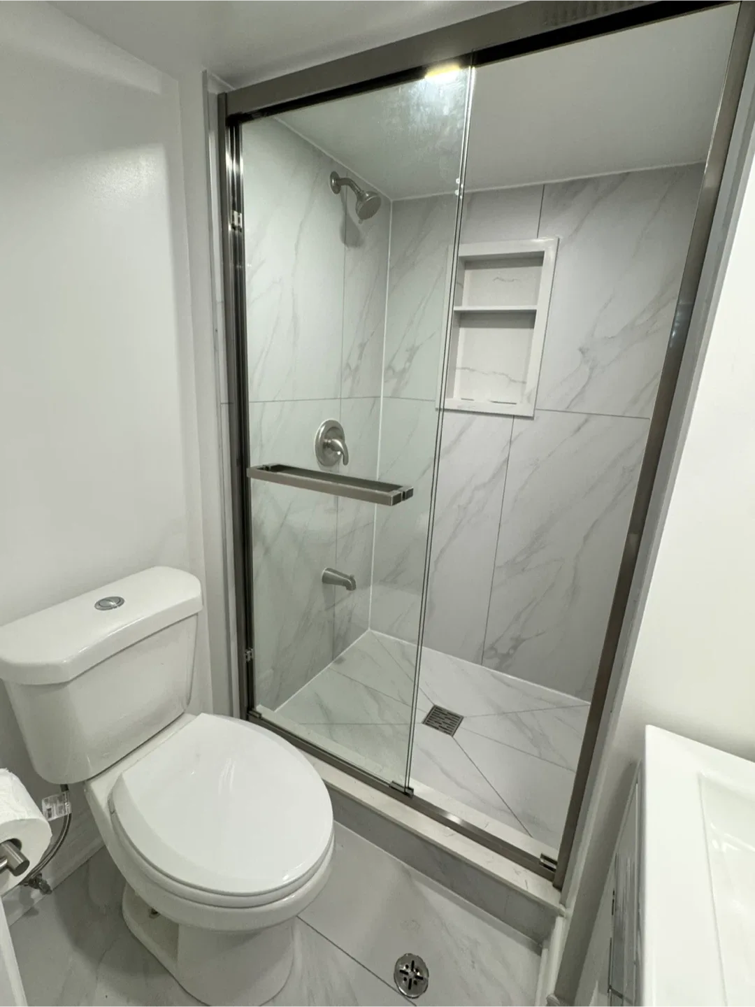 For Rent- bright Basement appartment image indicator(7)