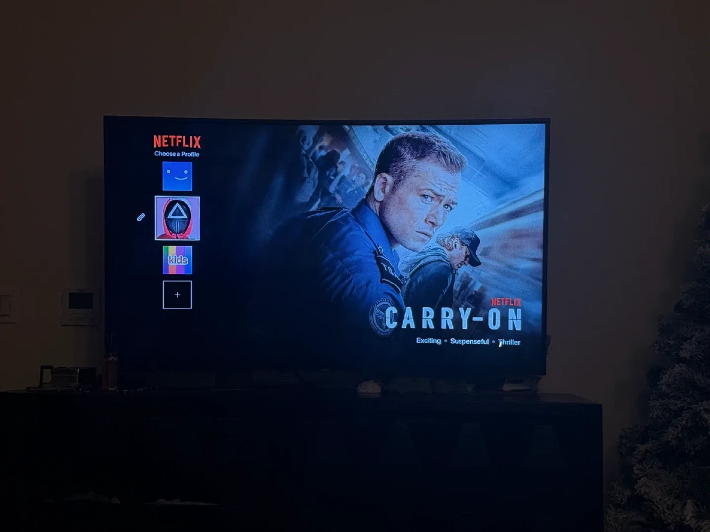 TV for Sale – Small Scratch, Great Condition image indicator(2)