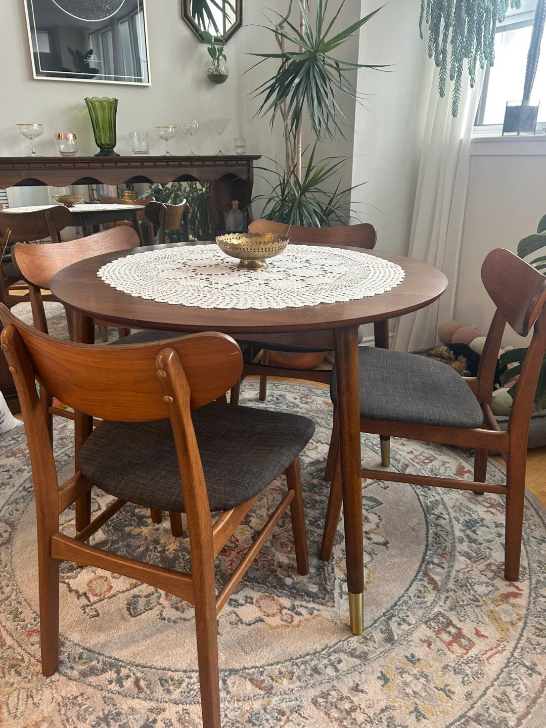 Round Wooden Dining Table - MUST GO ASAP! image indicator(4)