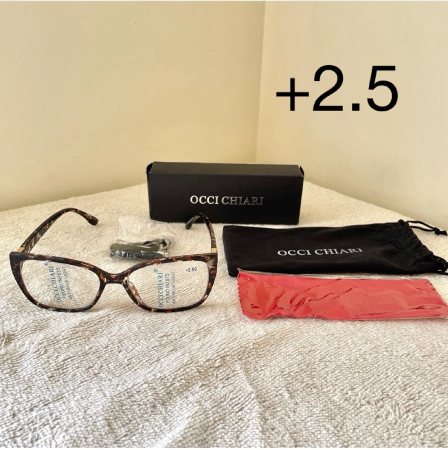 NEW✨+2.5 Bifocal Reading Glasses for Women