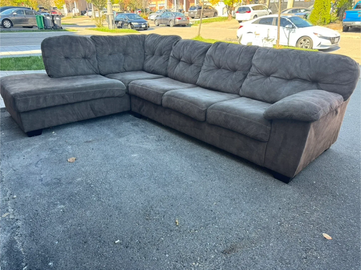 Ashley Sectional Sofa - Great Condition! image indicator(4)