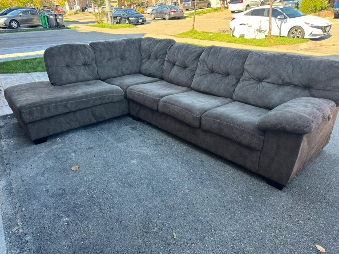 Ashley Sectional Sofa - Great Condition! image indicator(5)