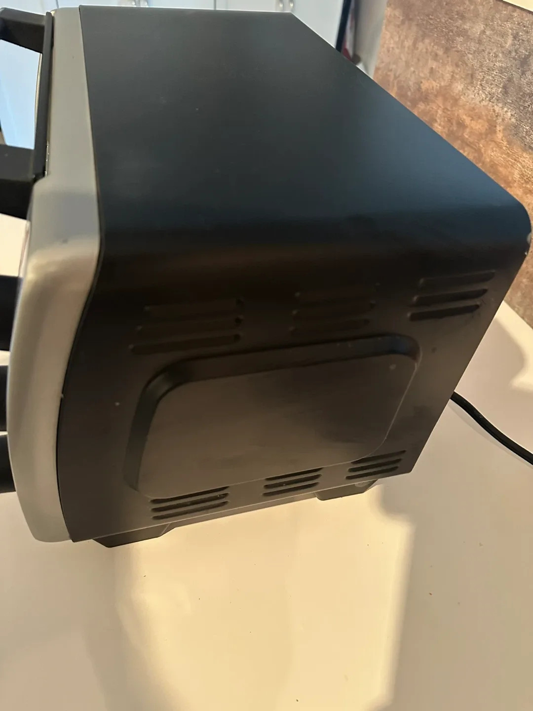 Black & Decker Toast-R-Oven Convection Toaster Oven image indicator(3)