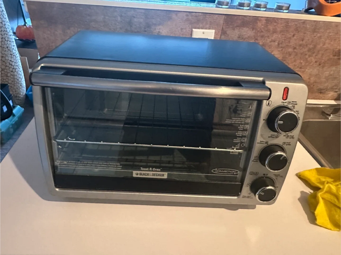 Black & Decker Toast-R-Oven Convection Toaster Oven