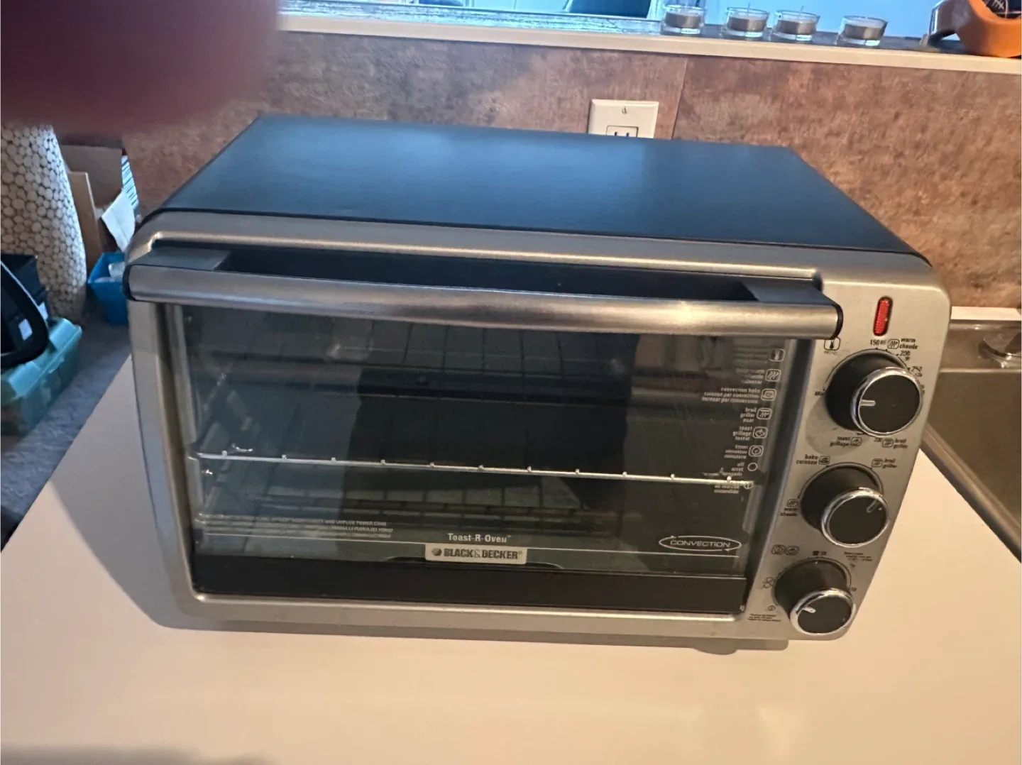 Black & Decker Toast-R-Oven Convection Toaster Oven image indicator(2)