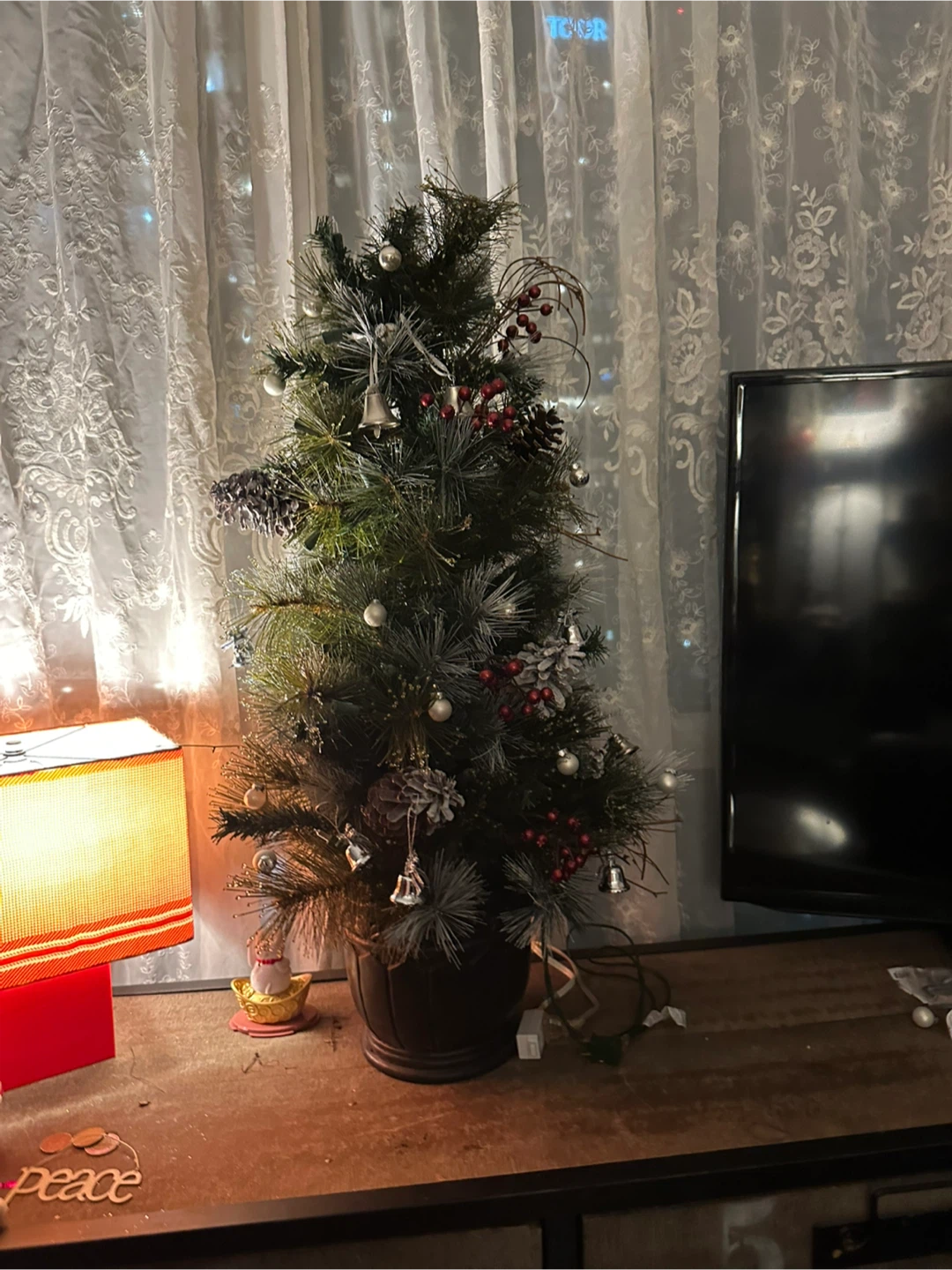 Small Designer Pre-lit Christmas Tree - photo 2
