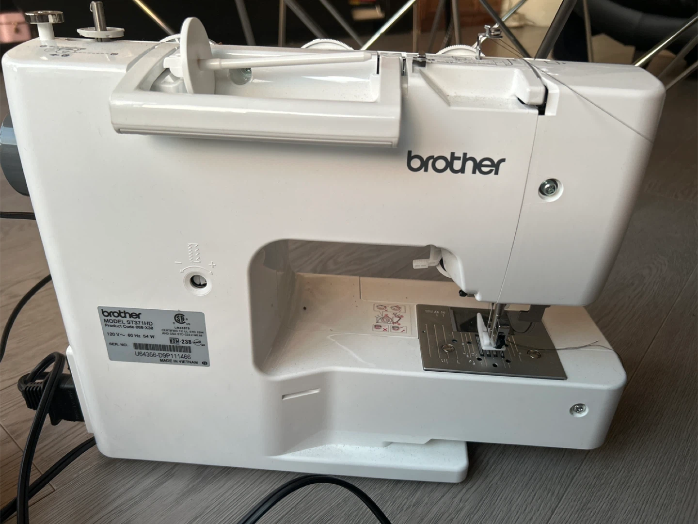 Brother ST371HD Strong & Tough Sewing Machine - photo 4