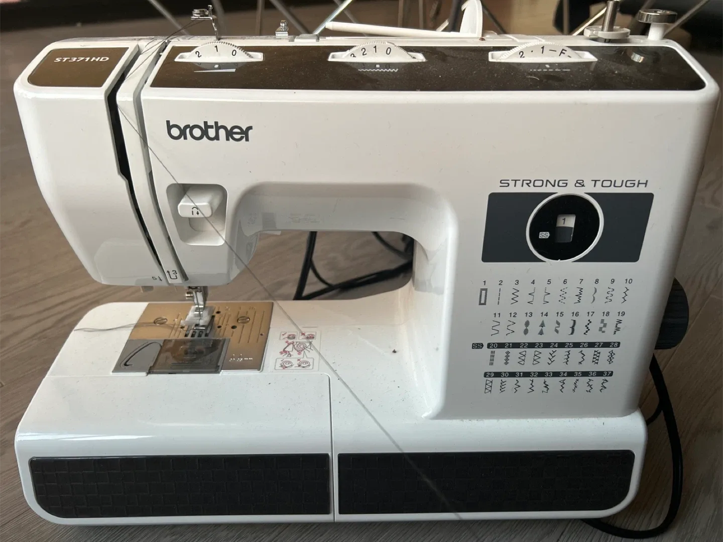 Brother ST371HD Strong & Tough Sewing Machine image indicator(3)
