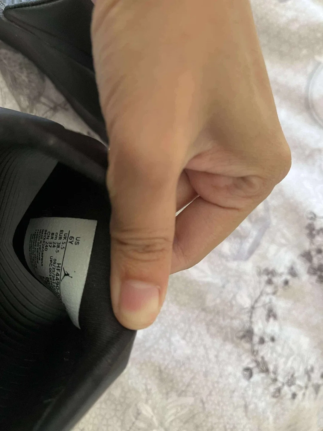 Jordan slippers image indicator(3)